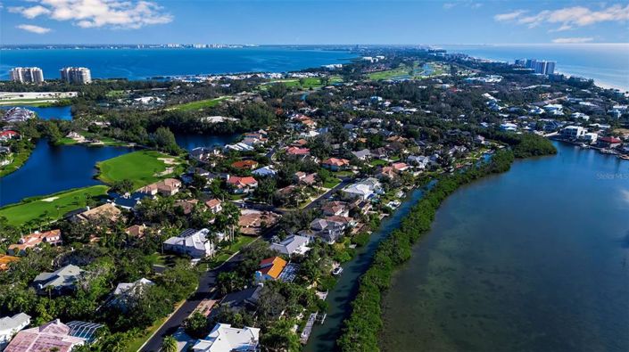 Image No.17-3 Bed Property for sale