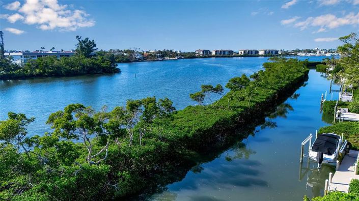 Image No.24-3 Bed Property for sale