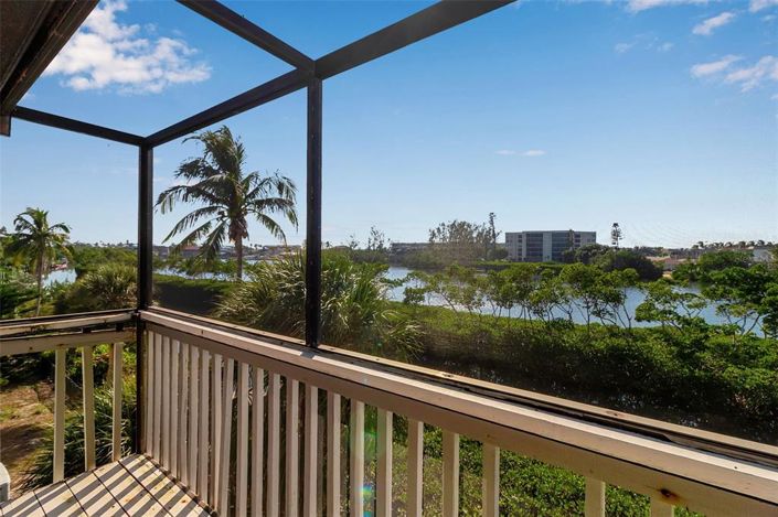 Image No.36-3 Bed Property for sale