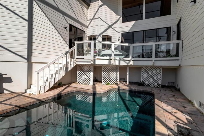 Image No.38-3 Bed Property for sale