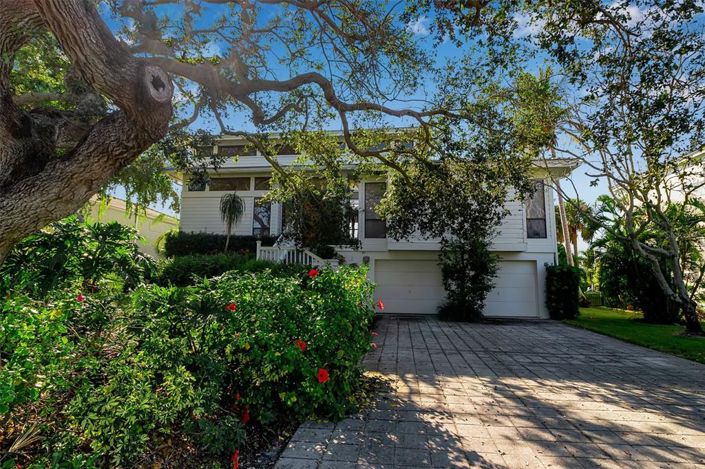 Image No.5-3 Bed Property for sale