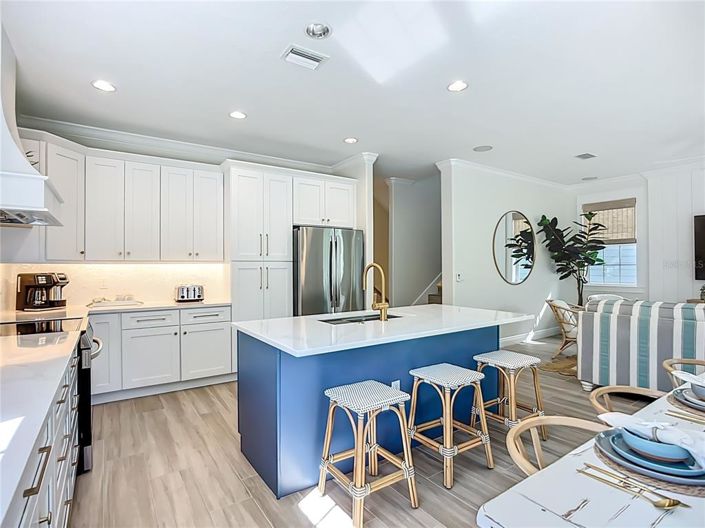 Image No.13-4 Bed Property for sale