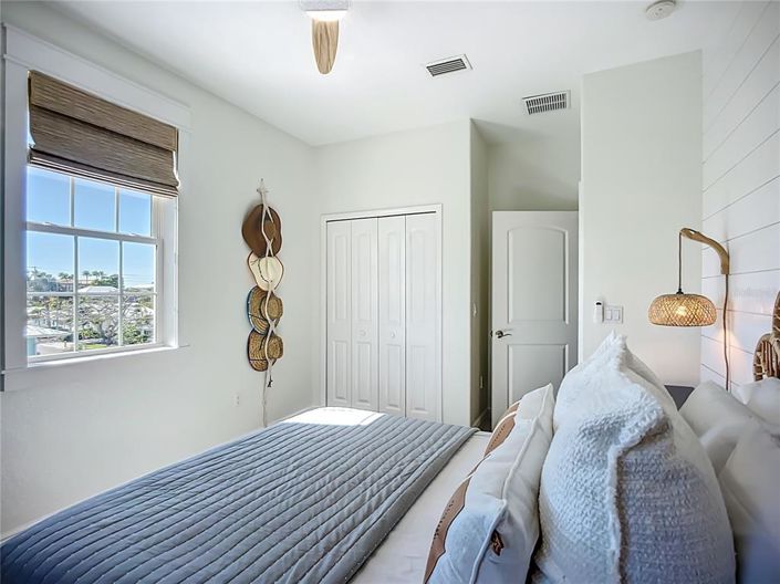 Image No.25-4 Bed Property for sale