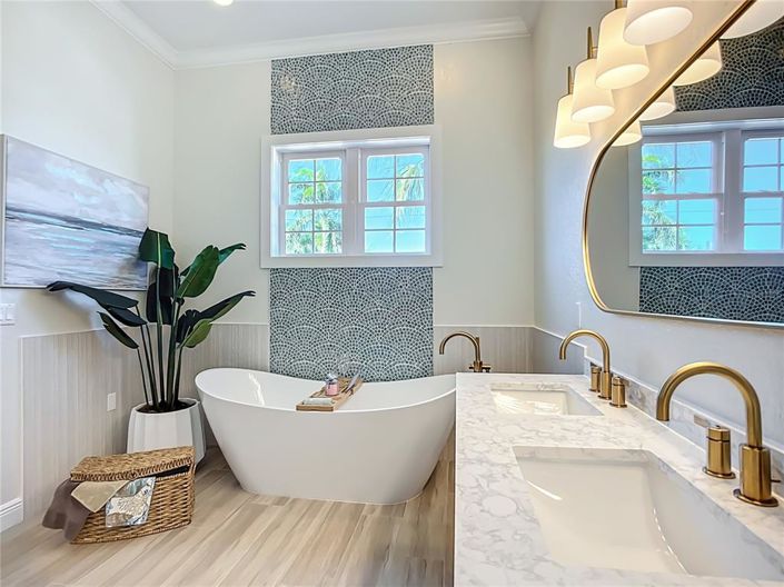 Image No.34-4 Bed Property for sale