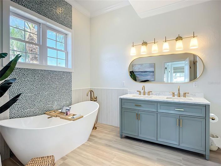 Image No.36-4 Bed Property for sale