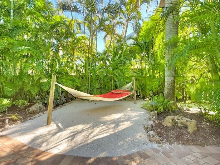 Image No.50-4 Bed Property for sale