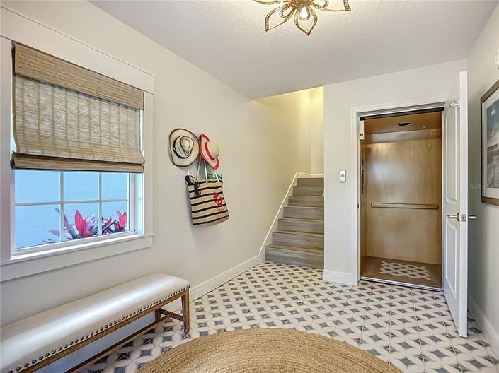 Image No.6-4 Bed Property for sale