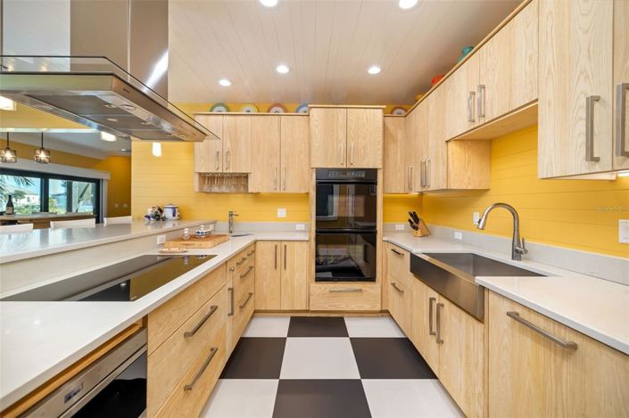 Image No.21-3 Bed Property for sale