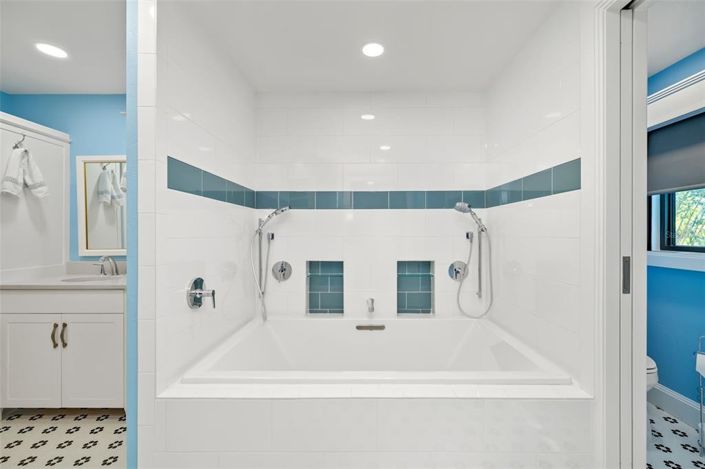 Image No.32-3 Bed Property for sale