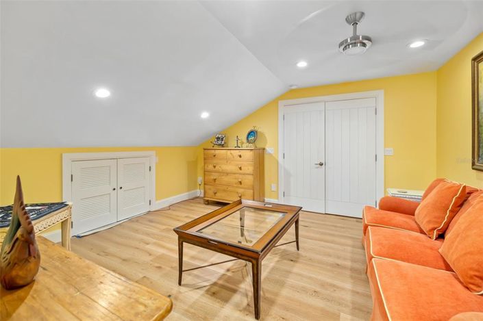 Image No.38-3 Bed Property for sale