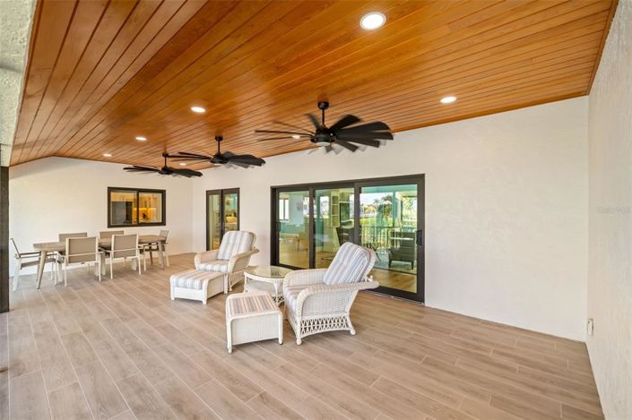 Image No.54-3 Bed Property for sale