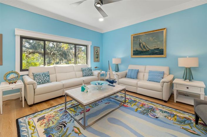 Image No.6-3 Bed Property for sale