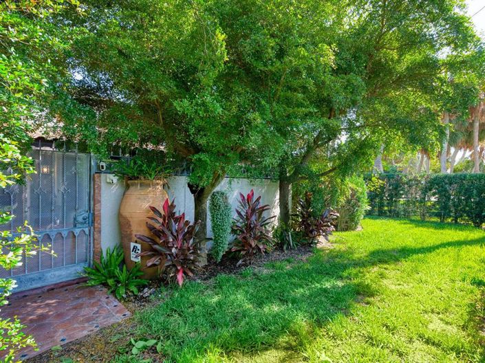 Image No.2-Propriété de 2 chambres à vendre à Sarasota