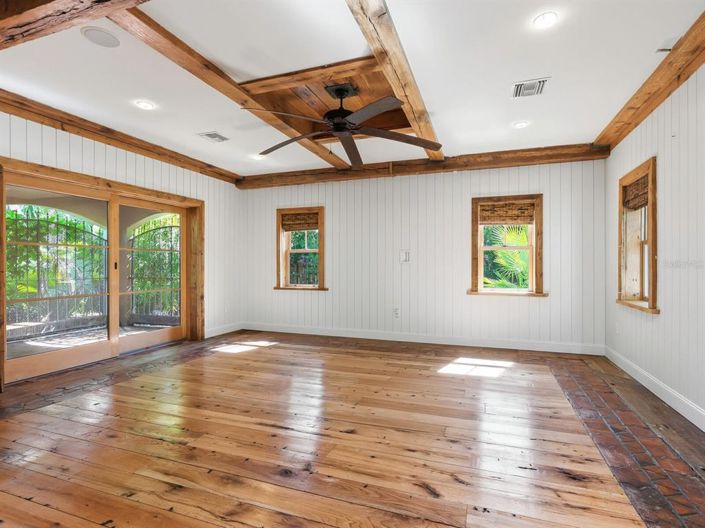 Image No.21-Propriété de 2 chambres à vendre à Sarasota