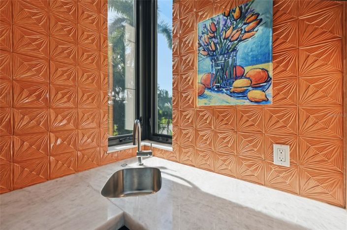 Image No.11-4 Bed Property for sale