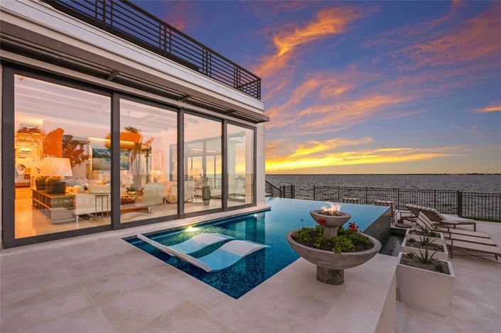 Image No.25-4 Bed Property for sale