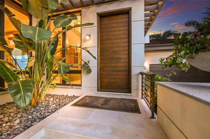 Image No.27-4 Bed Property for sale