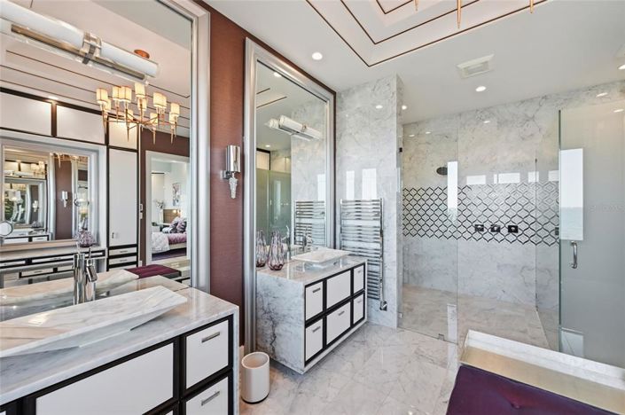 Image No.41-4 Bed Property for sale