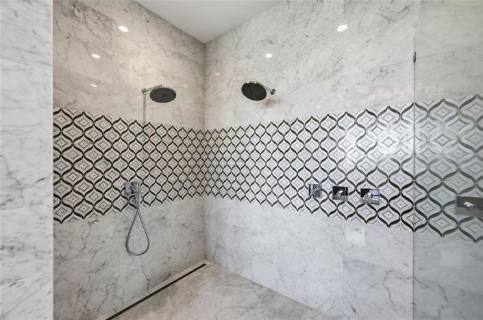 Image No.43-4 Bed Property for sale