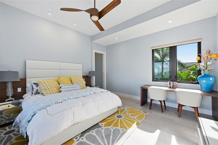 Image No.52-4 Bed Property for sale