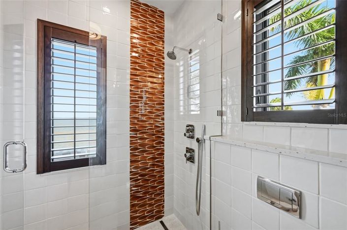 Image No.53-4 Bed Property for sale