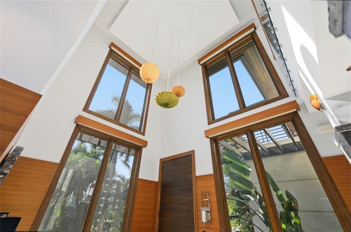 Image No.60-4 Bed Property for sale