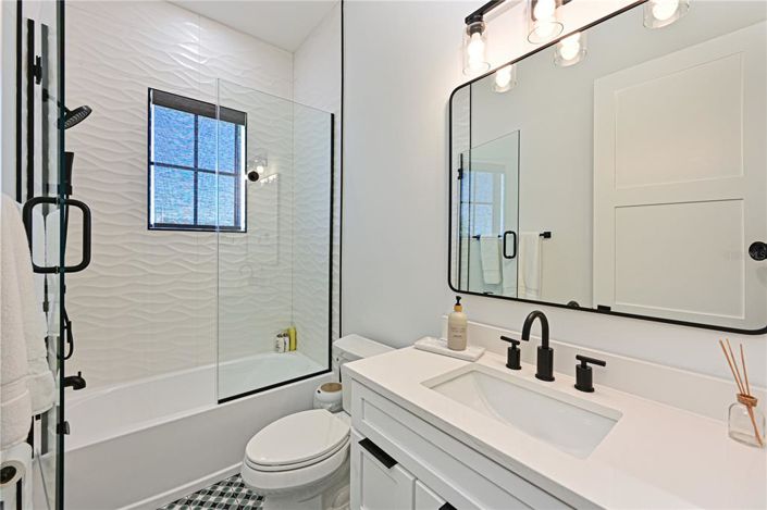 Image No.29-4 Bed Property for sale