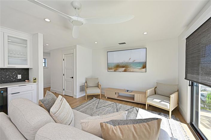 Image No.36-4 Bed Property for sale