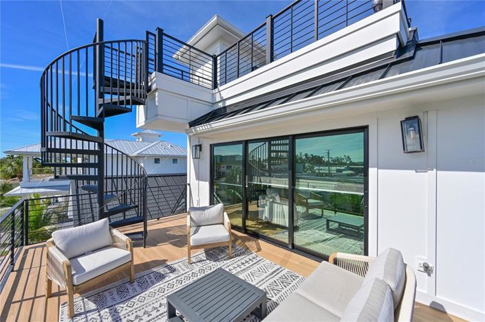 Image No.48-4 Bed Property for sale