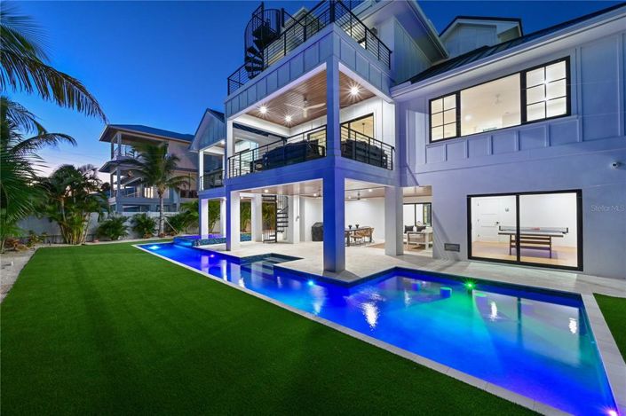 Image No.5-4 Bed Property for sale