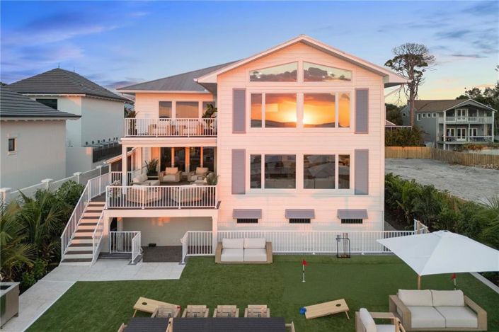 Image No.14-6 Bed Property for sale