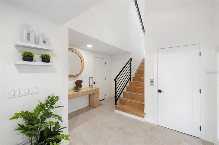 Image No.32-6 Bed Property for sale