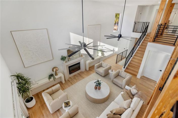 Image No.39-6 Bed Property for sale