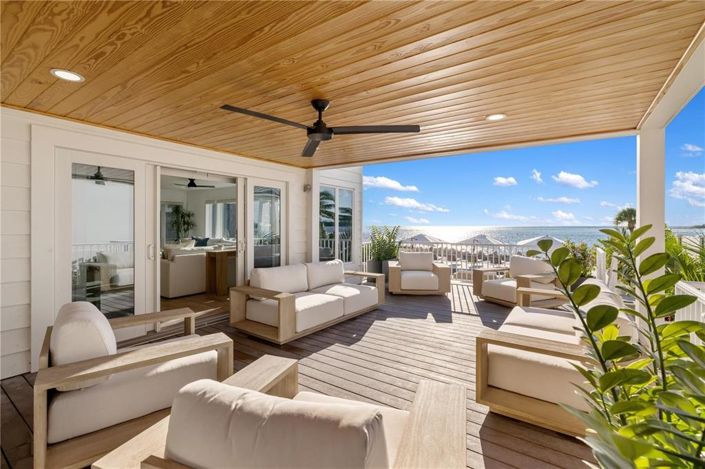 Image No.52-6 Bed Property for sale