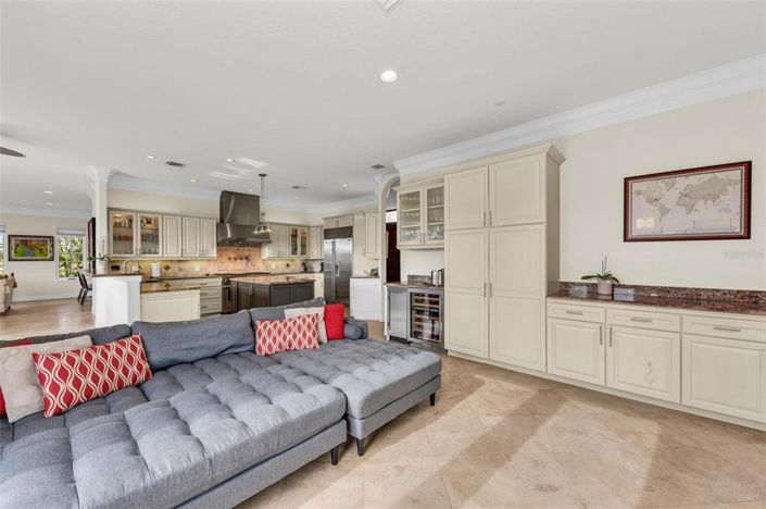 Image No.22-5 Bed Property for sale