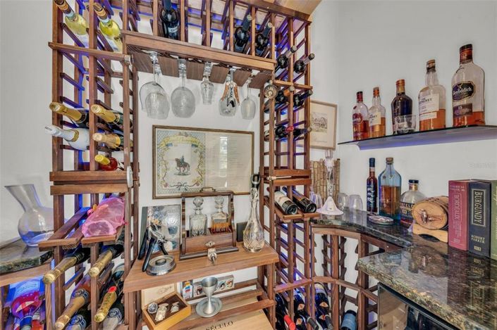 Image No.33-5 Bed Property for sale