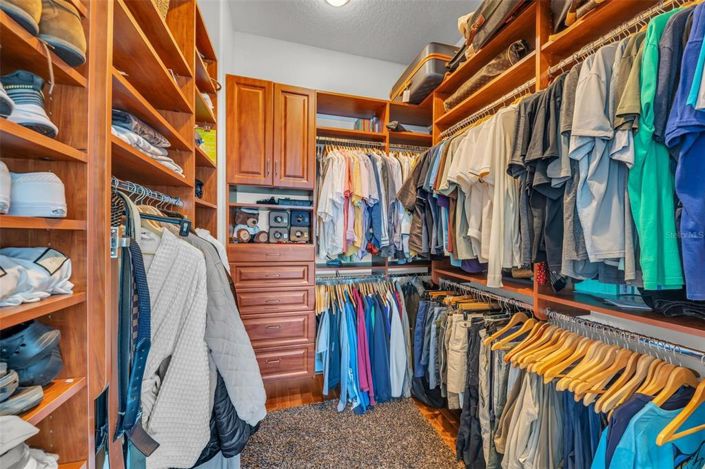 Image No.42-5 Bed Property for sale