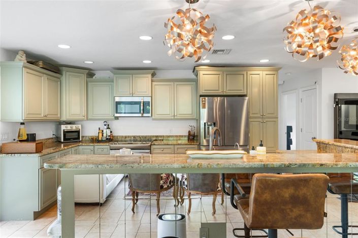 Image No.12-3 Bed Property for sale