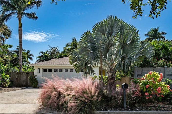 Image No.2-3 Bed Property for sale