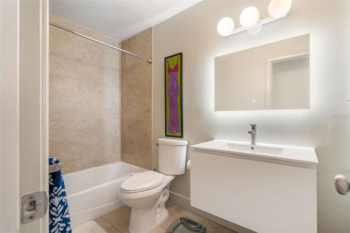 Image No.24-3 Bed Property for sale