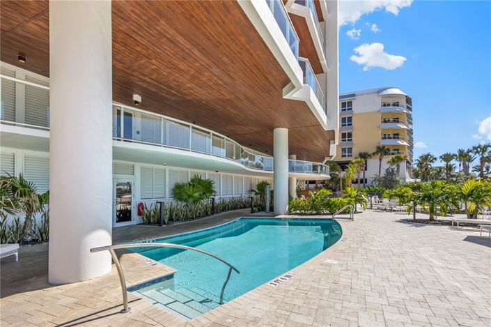 Image No.30-2 Bed Property for sale