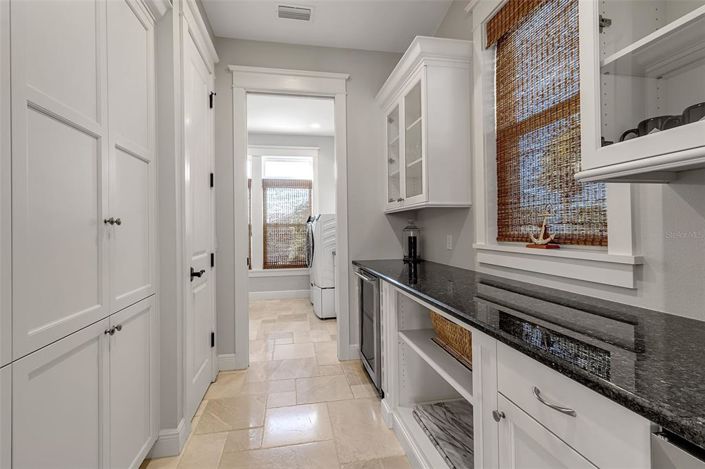 Image No.32-4 Bed Property for sale