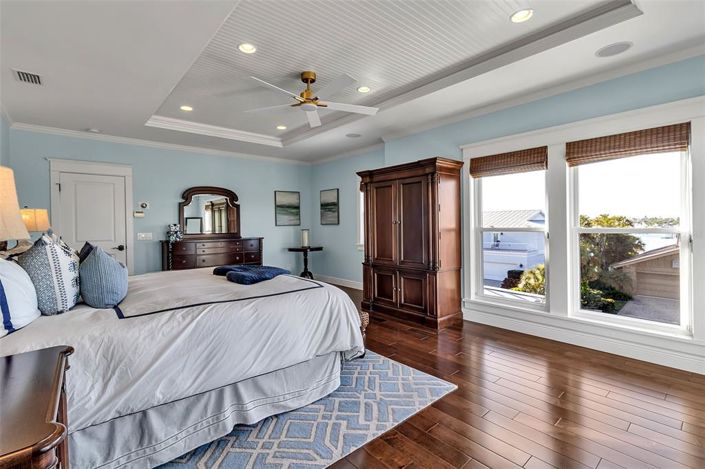 Image No.60-4 Bed Property for sale