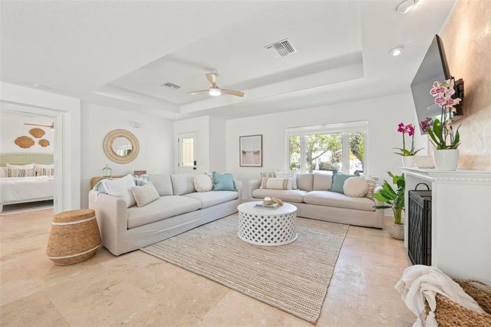 Image No.15-3 Bed Property for sale