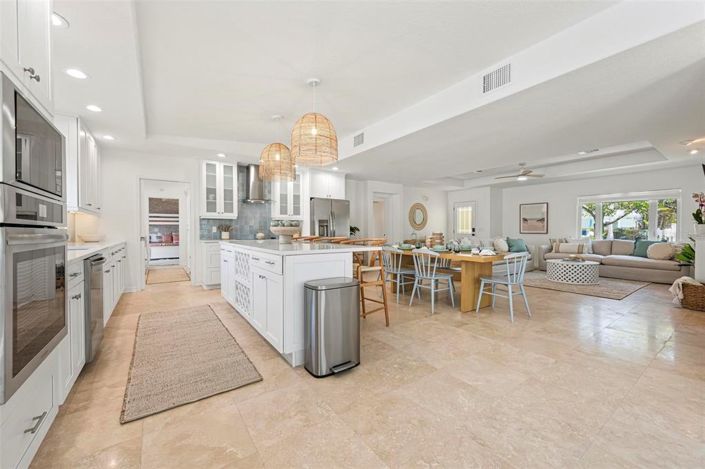 Image No.19-3 Bed Property for sale