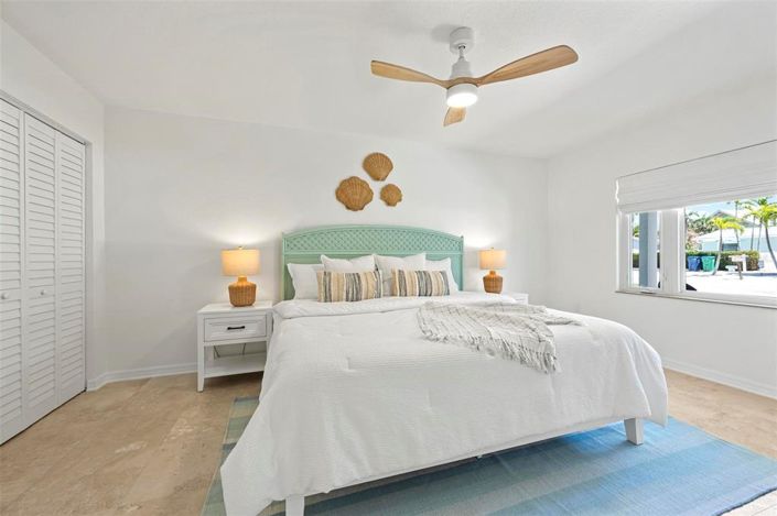 Image No.30-3 Bed Property for sale