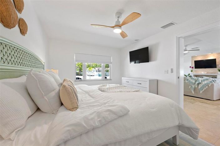 Image No.37-3 Bed Property for sale