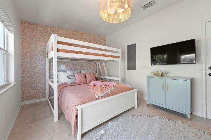 Image No.47-3 Bed Property for sale