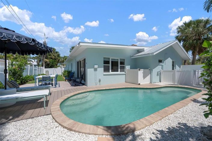 Image No.53-3 Bed Property for sale