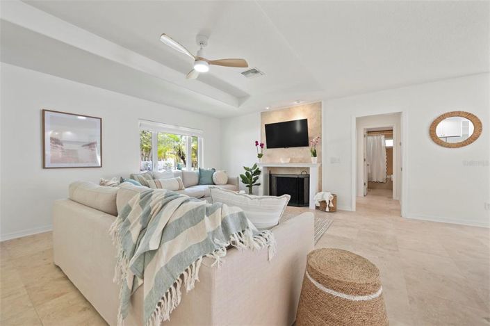 Image No.9-3 Bed Property for sale